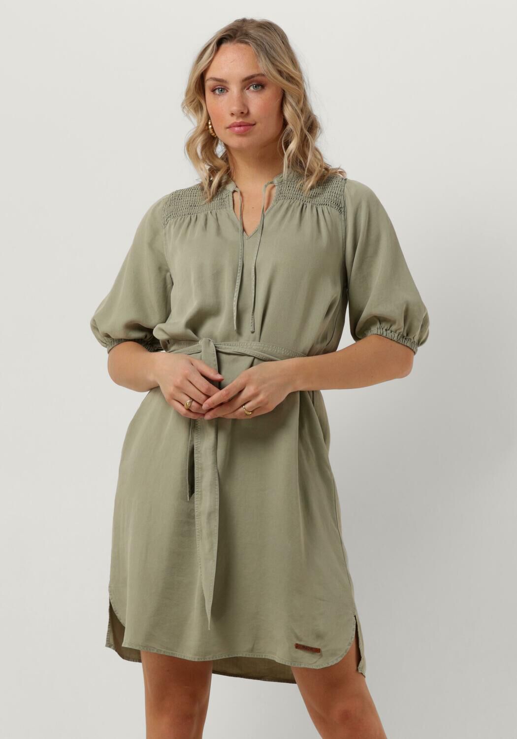Groene MOSCOW Mini jurk 102 06 WILL Omoda