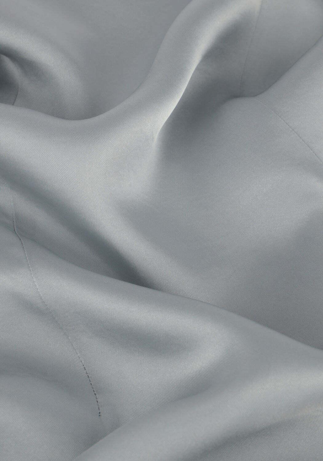 VANILIA SATIN SHIRT Blouses en gris - large