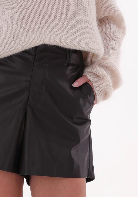 KNIT-TED ALOIS SHORT Pantalons en marron - large
