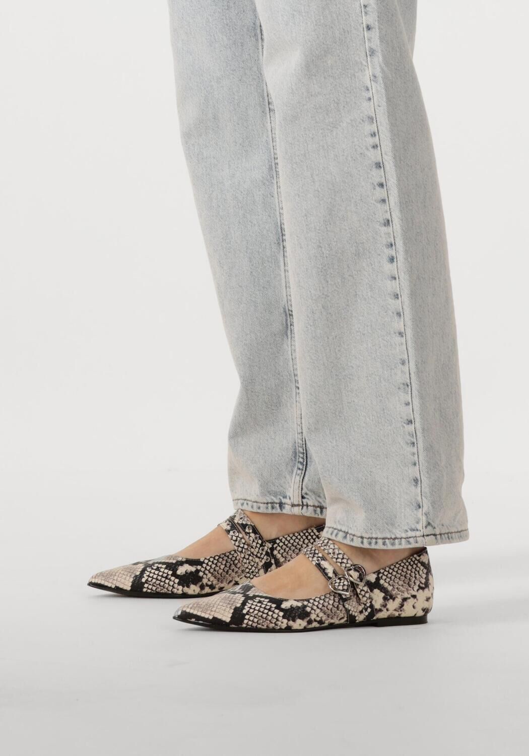 TORAL COEUR Ballerines en noir - large