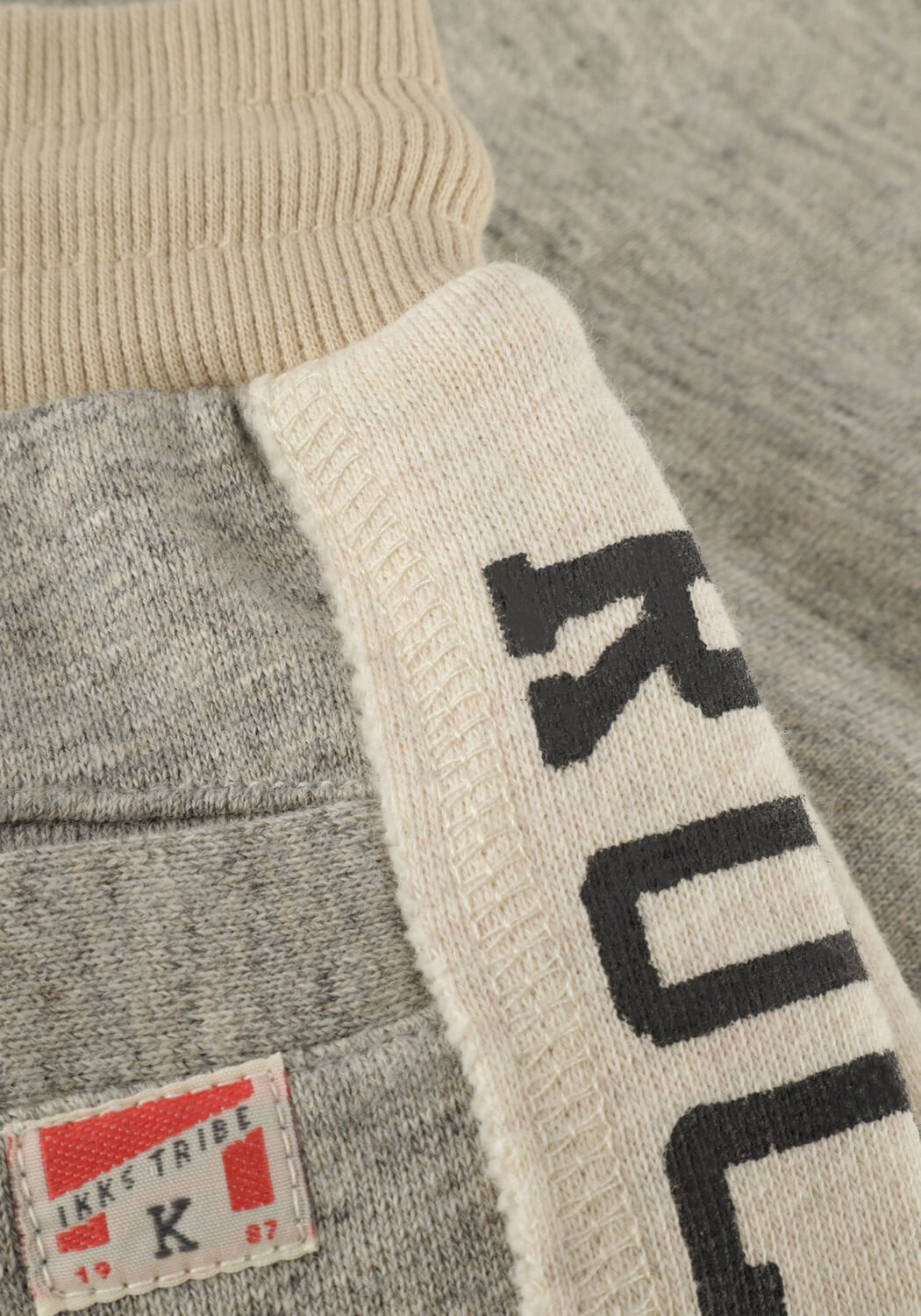 IKKS Pantalon courte BERMUDA MAILLE en gris - large