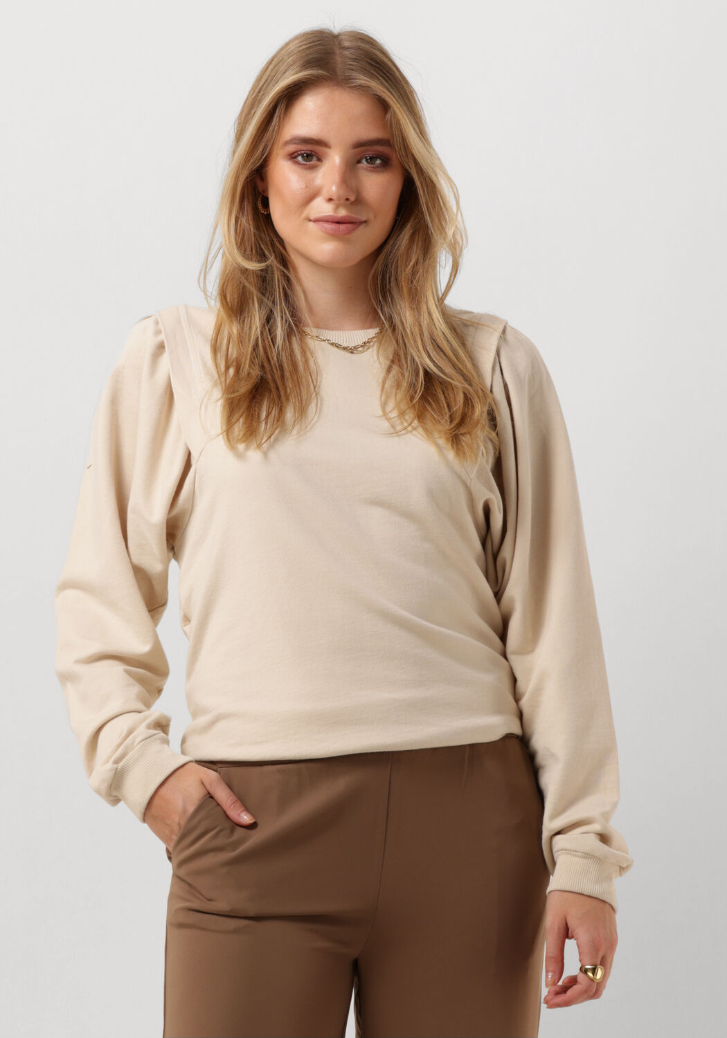 Creme RUBY TUESDAY Trui TIMOTHEE SWEAT TOP WITH SHOULDER DETAIL Omoda