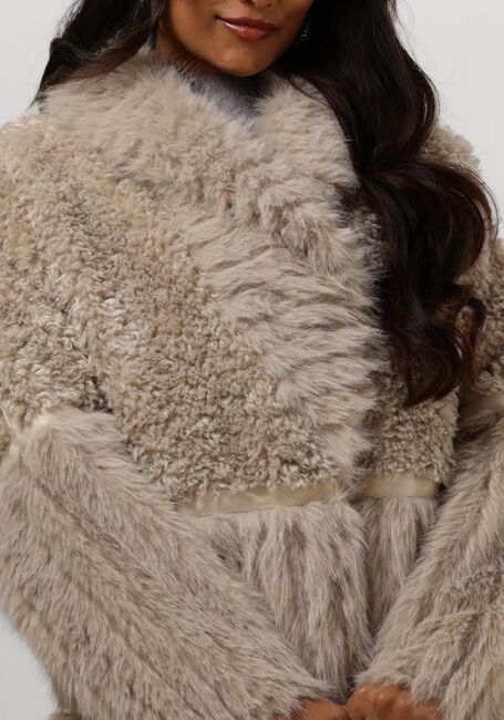 BEAUMONT Manteau en fausse fourrure KAIA Écru - large