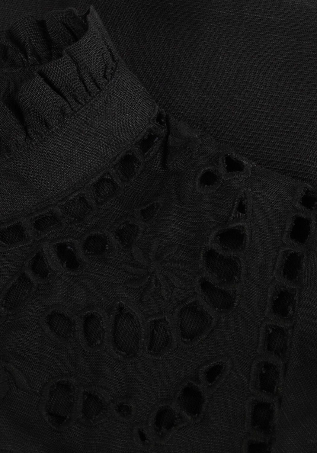 MINUS Robe midi ALAYA KNEE LENGTH DRESS en noir - large