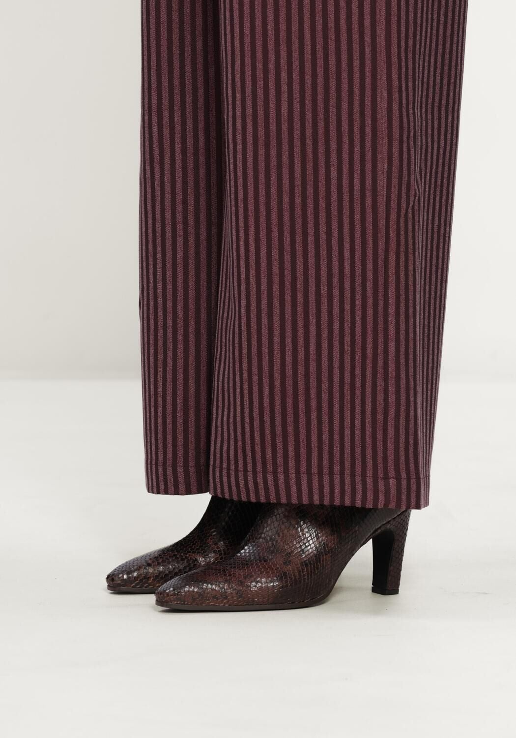 NOTRE-V 67139 Bottines en marron - large