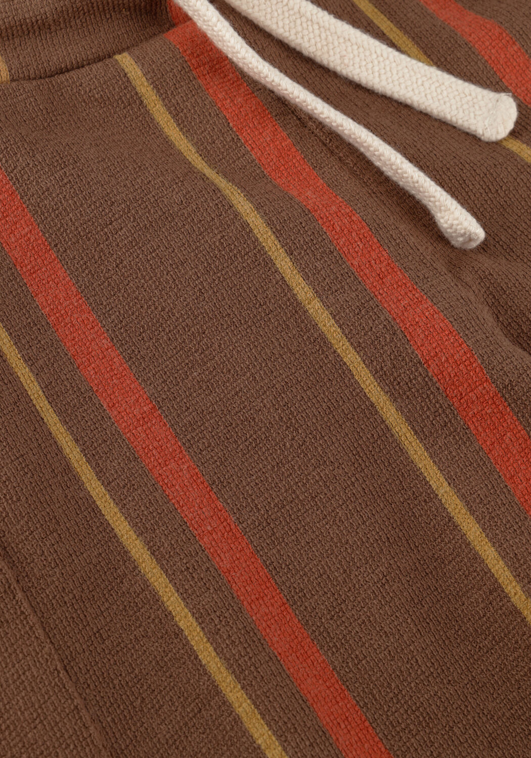 KOKO NOKO Pantalon courte N58865 en marron - large