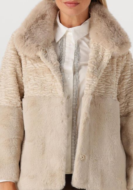 FREEBIRD Manteau en fausse fourrure OLISA en beige - large