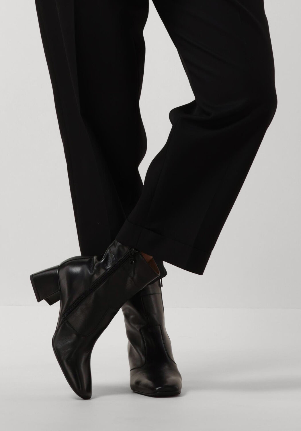 NERO GIARDINI 08654 Bottines en noir - large