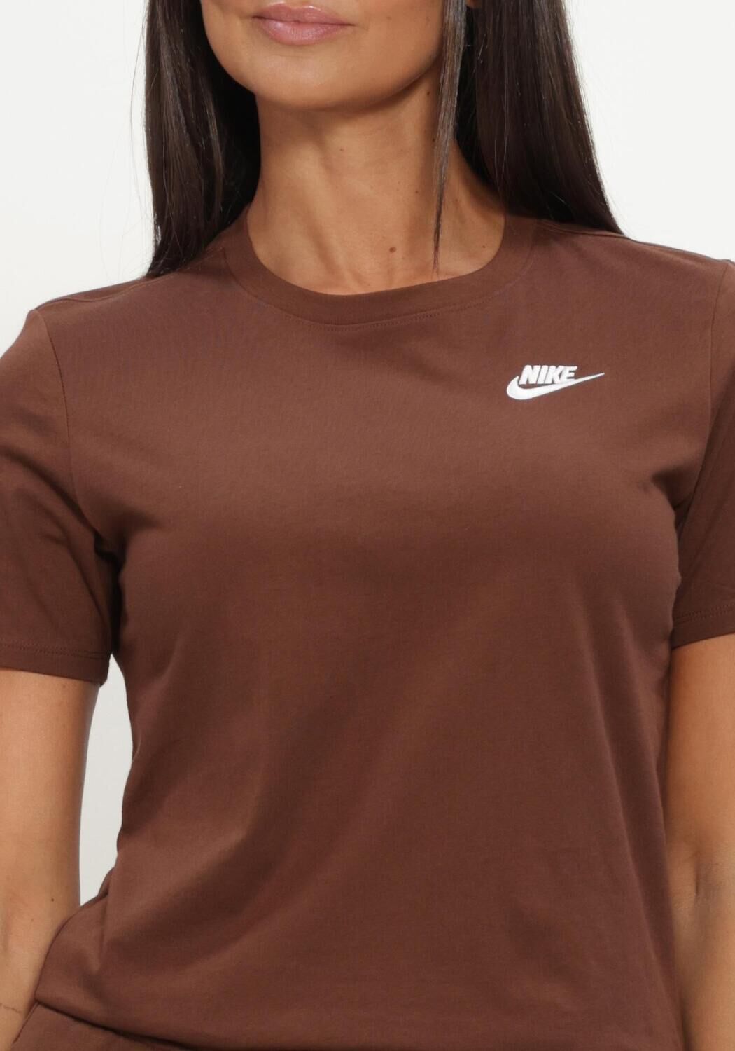 NIKE T-shirt NIKE SPORTSWEAR CLUB ESSENTIALS en marron - large