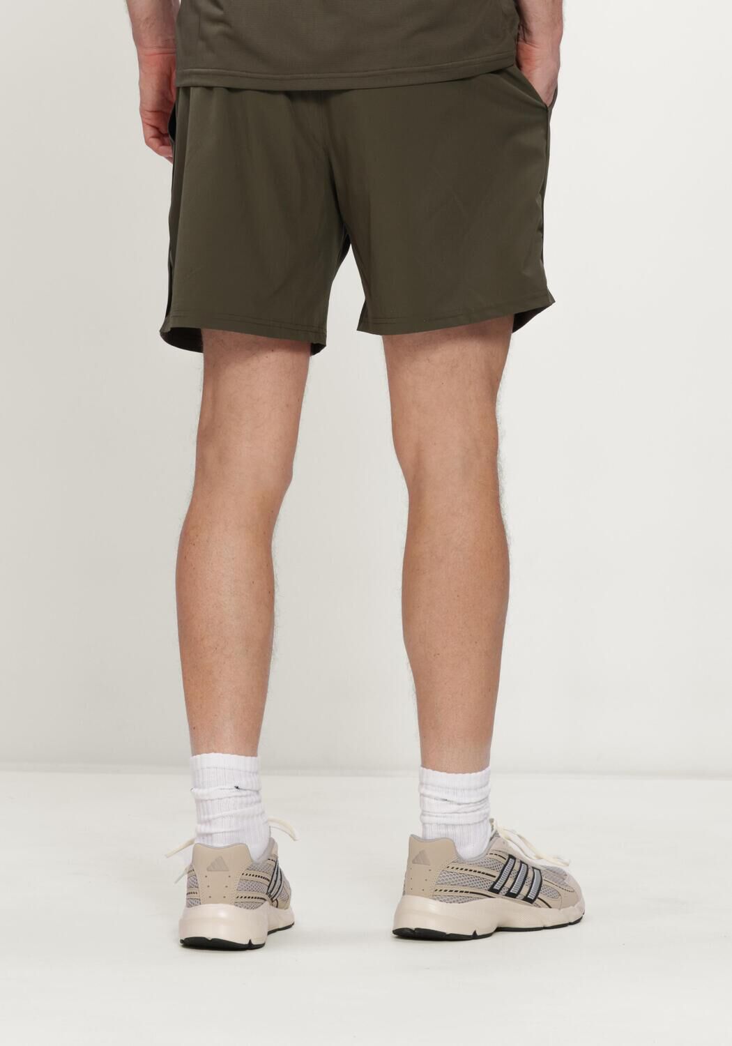 Groene AIRFORCE Broeken/jumpsuits COLE SPORT SHORT - large