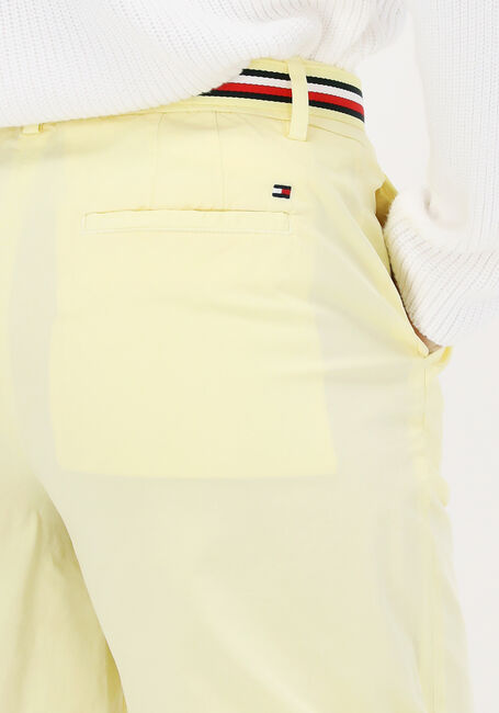 TOMMY HILFIGER COTTON TENCEL CHINO Pantalons en jaune - large