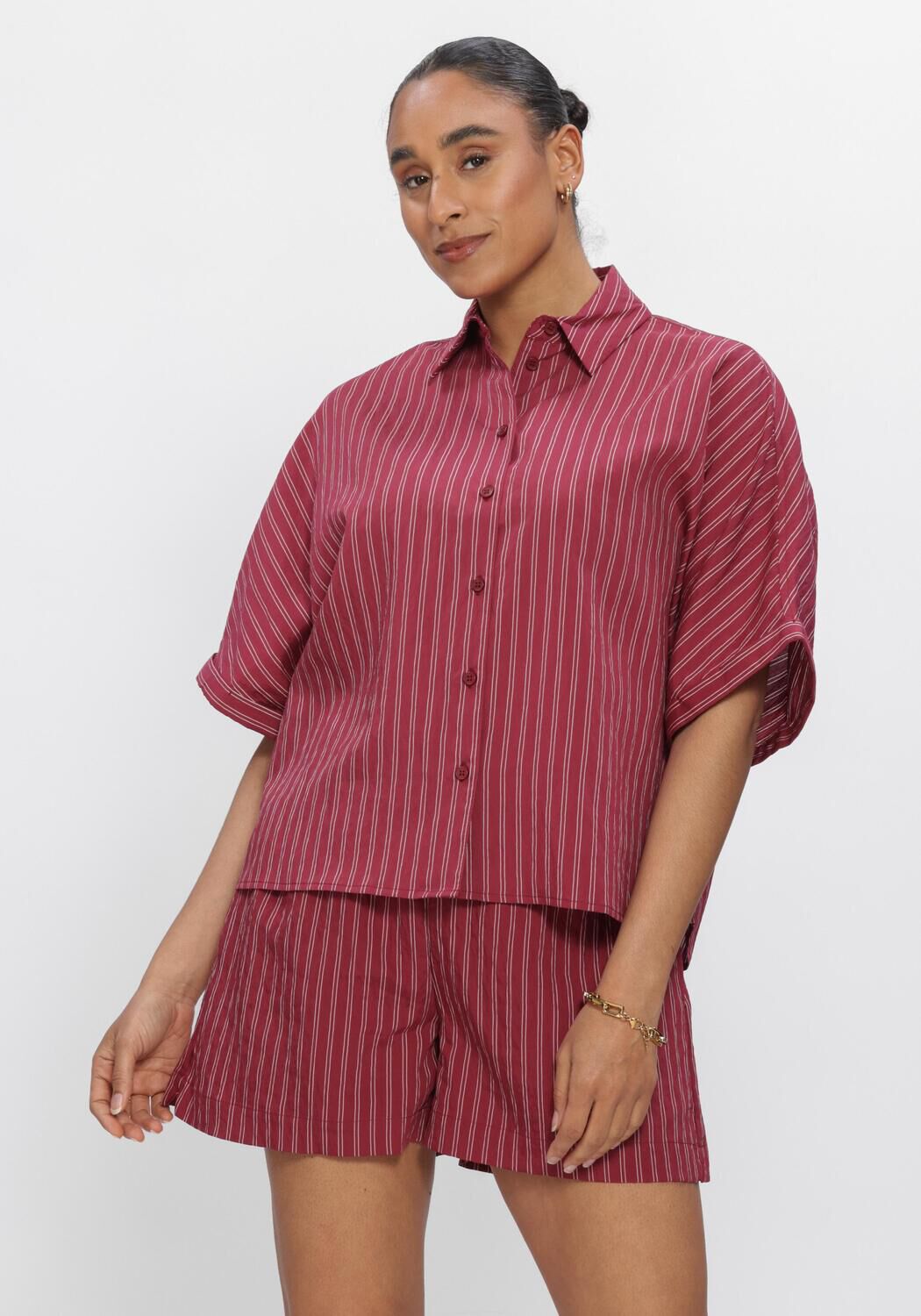 CATWALK JUNKIE STRIPED SHORT SLEEVE BLOUSE Blouses en rouge - large