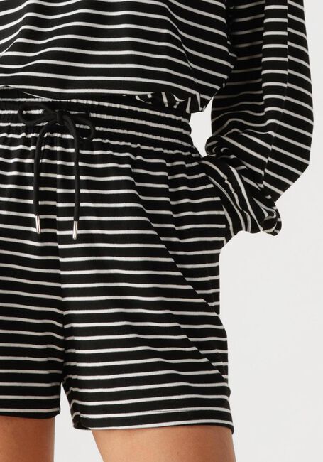 Zwarte STUDIO AMAYA Korte broek KICK - large