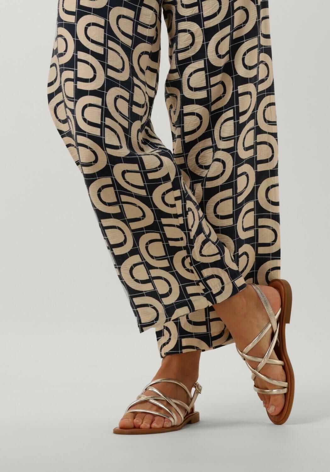 NOTRE-V 22637 Sandales en or - large