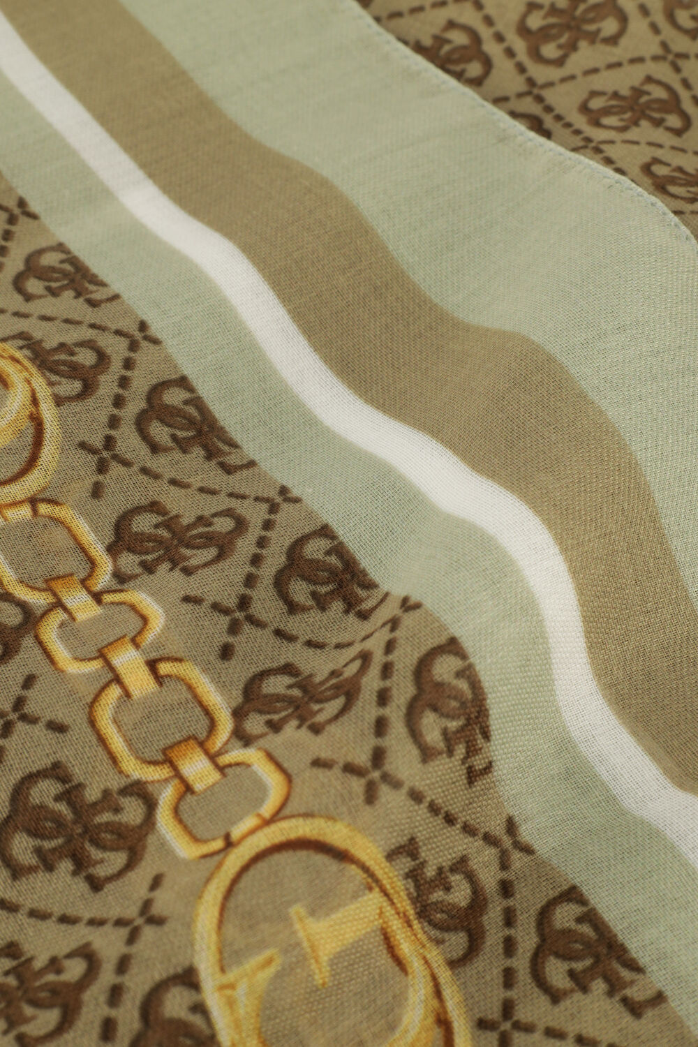 GUESS AVIANA KEFIAH 120X120 Foulard en vert - large