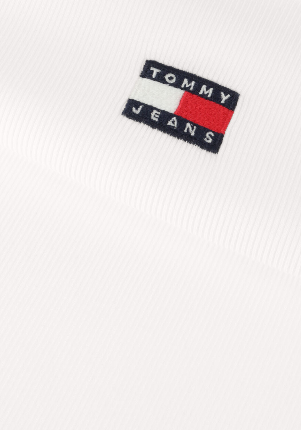 TOMMY JEANS T-shirt TWJ SLIM BADGE RIB TEE en blanc - large