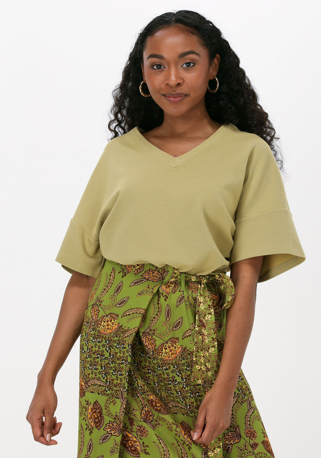 Omoda online dames sale