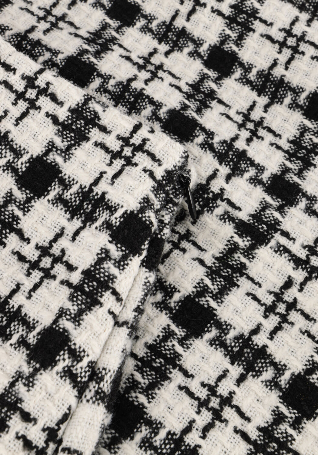 Y.A.S. Mini-jupe YASSIF HW SHORT SKIRT en noir - large