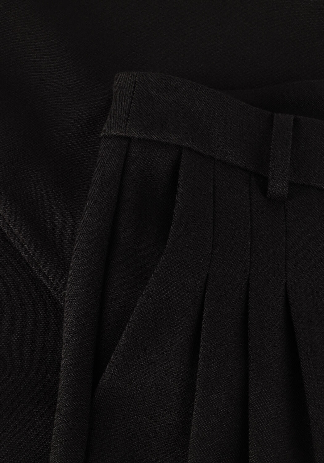 NOTRE-V Pantalon NV-ELA en noir - large