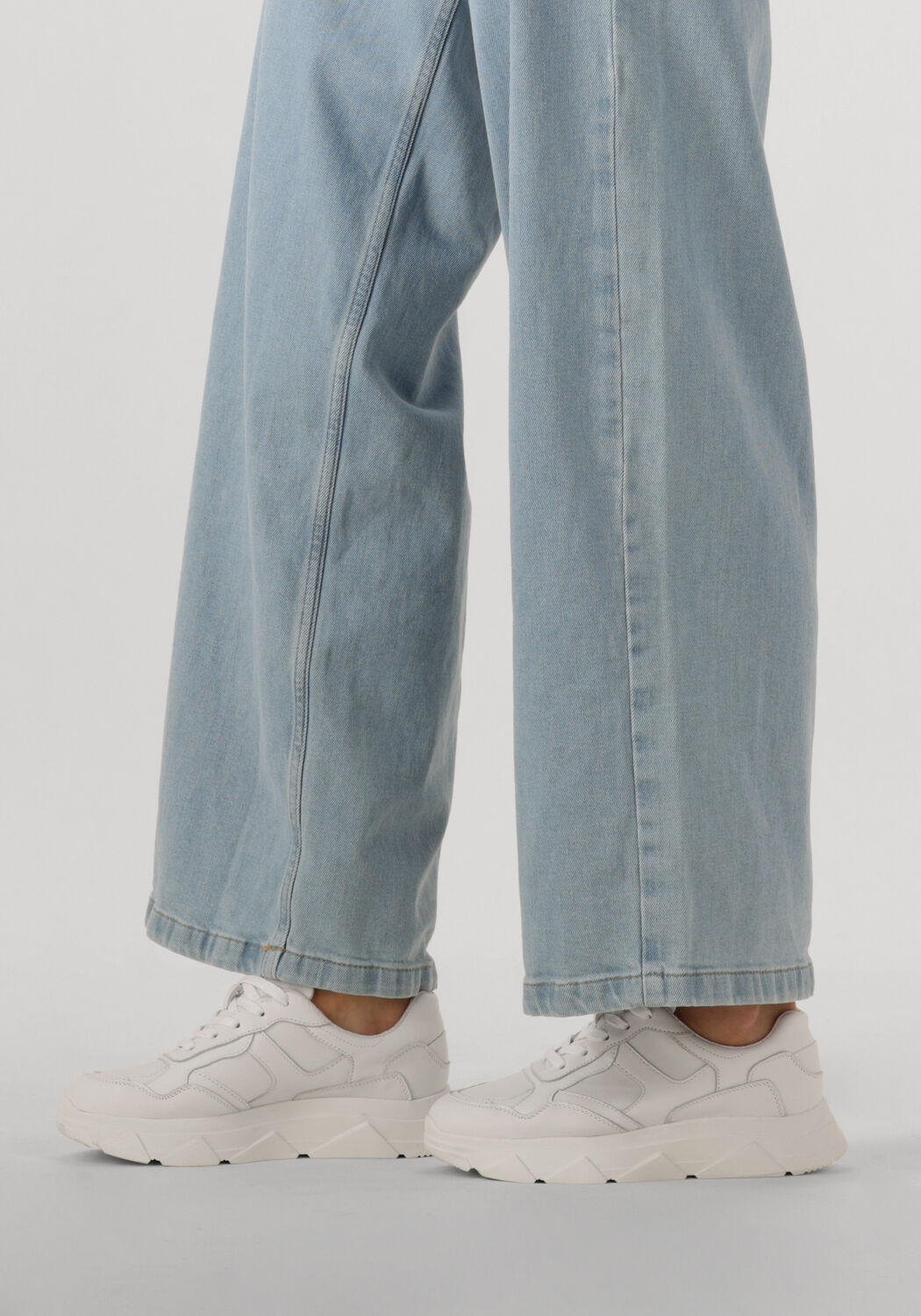 Witte OMODA Sneakers KADY FAT 410 - large