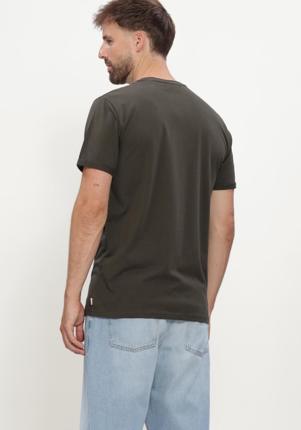 Groene LES DEUX T-shirt CORE SEASONAL T-SHIRT - large