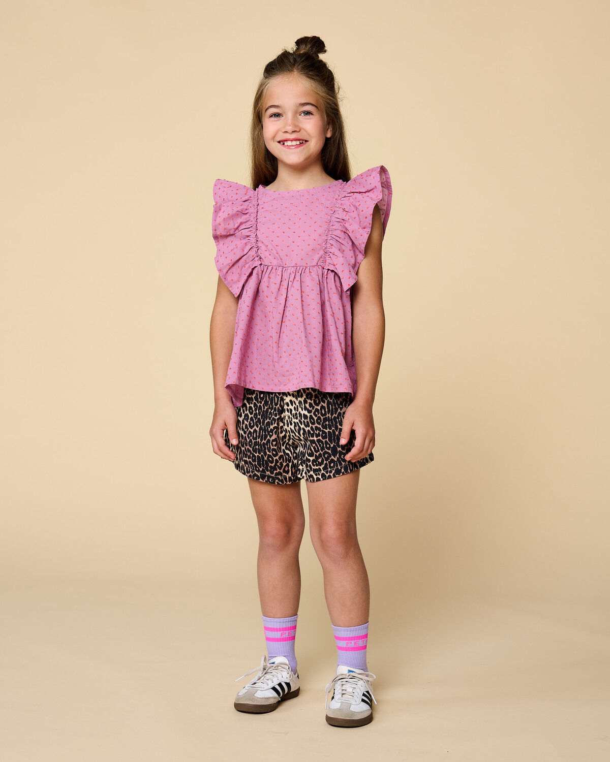 PETIT BLUSH Haut RUFFLE BLOUSE en rose - large