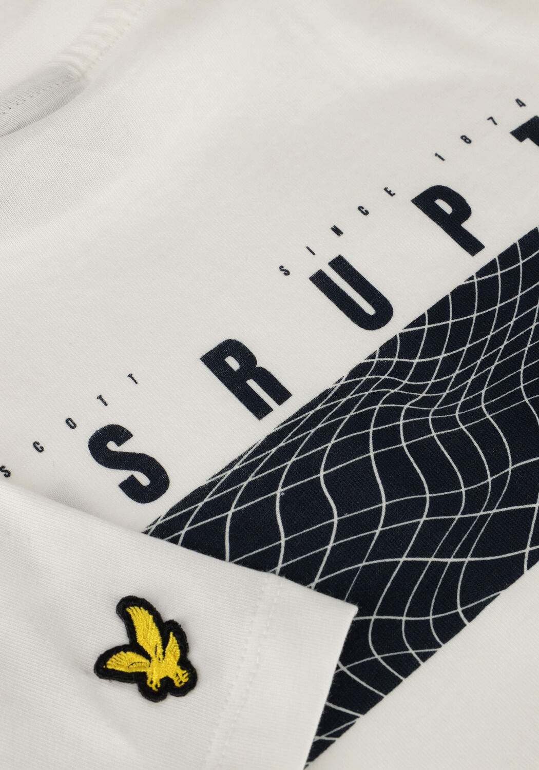 LYLE & SCOTT T-shirt DISRUPT GRAPHIC PRINT T-SHIRT en blanc - large