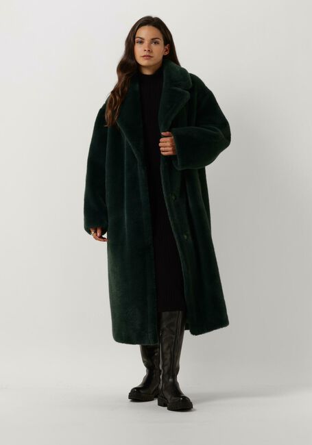 STAND STUDIO Manteau en fausse fourrure MARIA COAT SOFT en vert - large