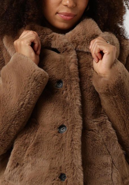 GIACOMO THE JACKET Manteau en fausse fourrure 6510943 en camel - large