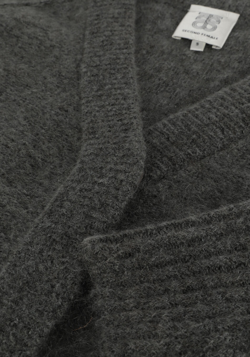 SECOND FEMALE Gilet BROOK KNIT REVERSE BOXY CARDIG en gris - large