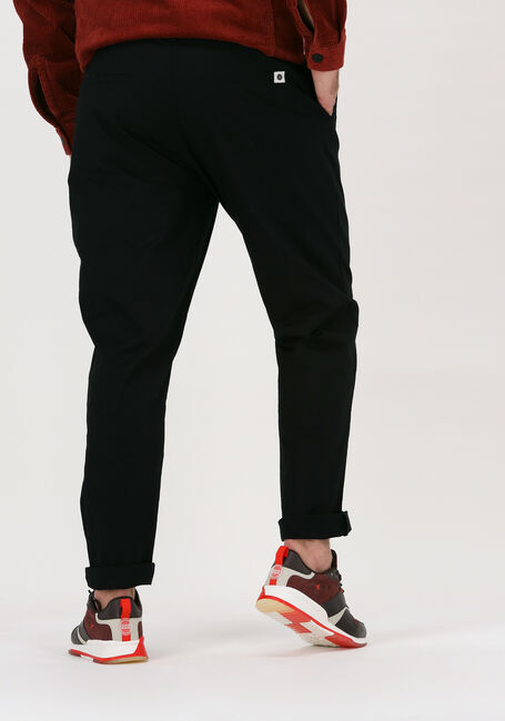 ANERKJENDT Chino AKJULIUS COTTON PLEAT PANT en noir - large