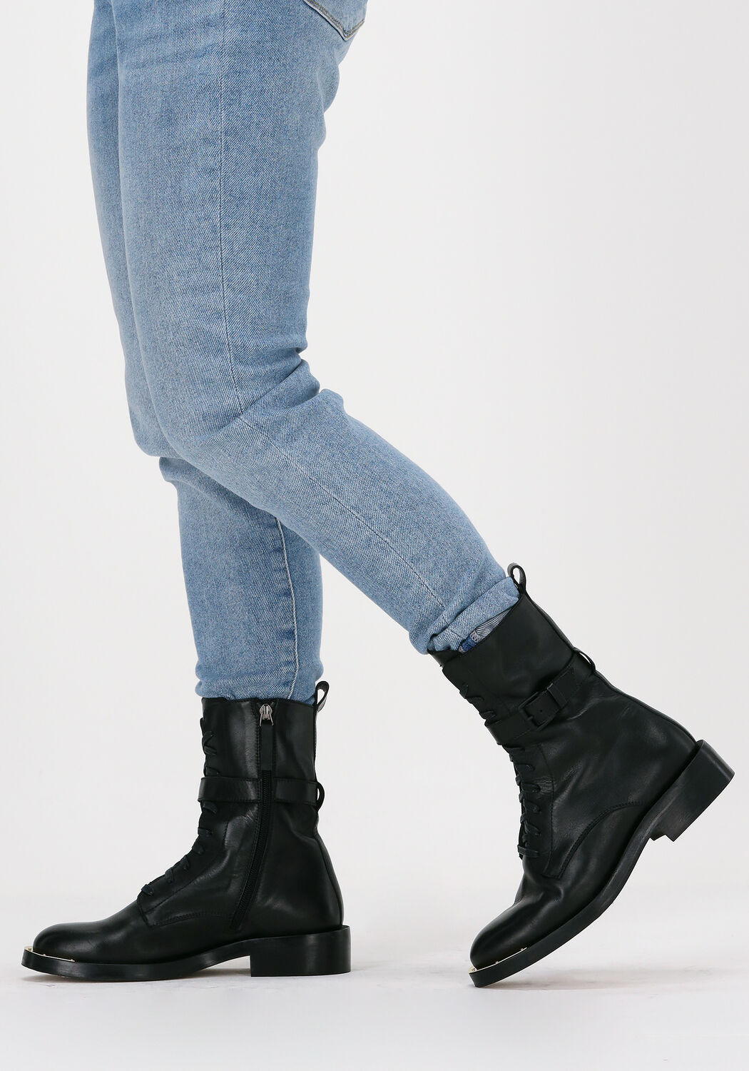 TORAL Bottines &agrave; lacets 12767 en noir - large