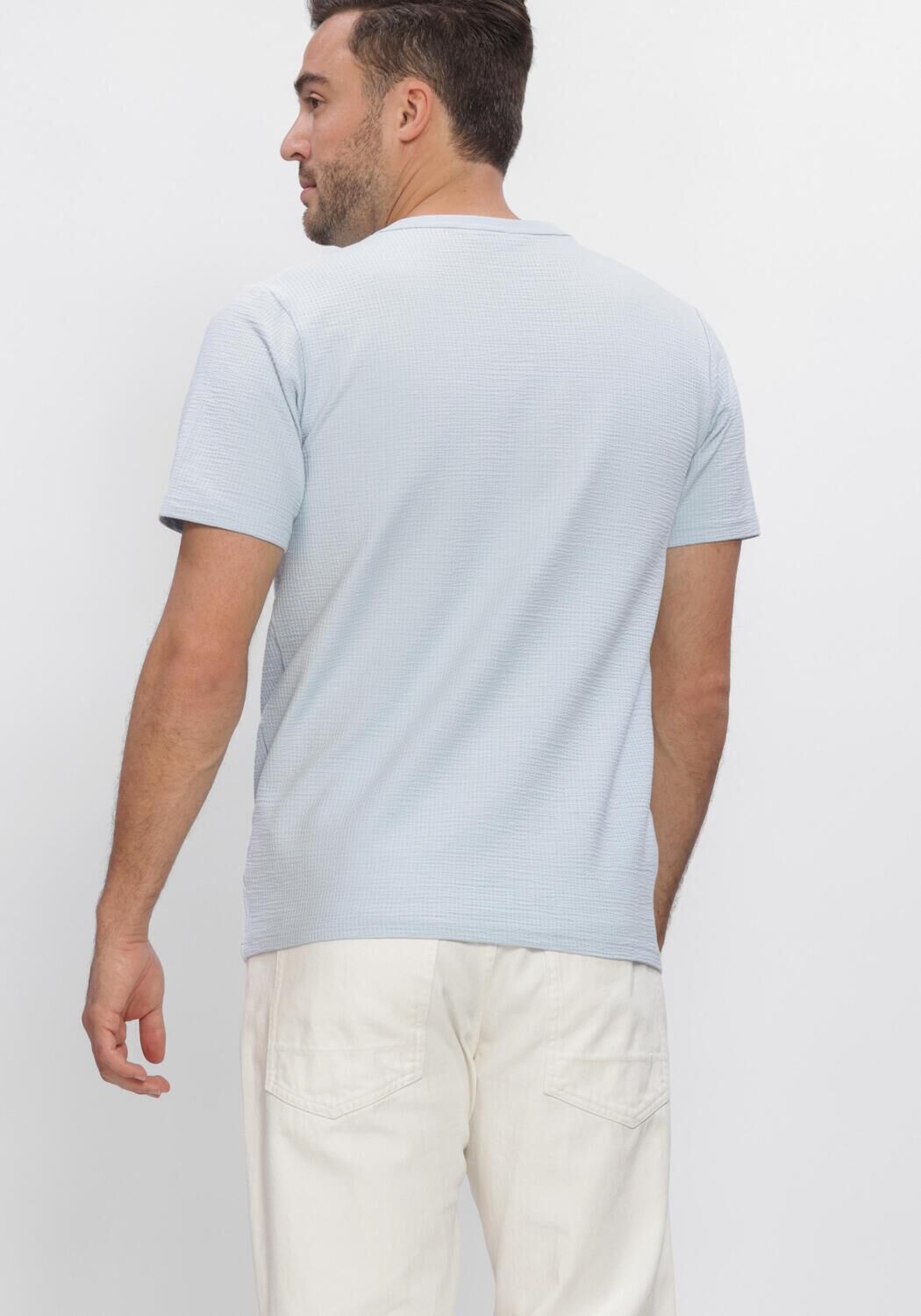 SELECTED MEN SLHSANDER SEERSUCKER SS O-NECK  TEE Polos & T-Shirts en bleu - large