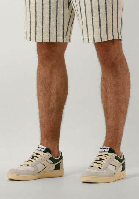 DIADORA Baskets basses MAGIC BASKET LOW ICONA en blanc - large