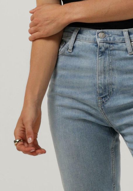 Blauwe CALVIN KLEIN Mom jeans MOM JEAN - large