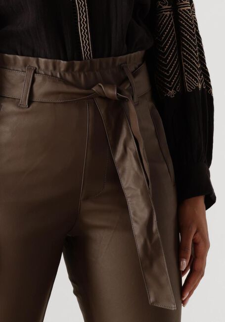 KNIT-TED Pantalon FRANCIS PANT en marron - large