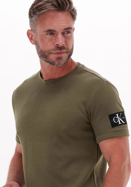 CALVIN KLEIN T-shirt MONOGRAM BADGE WAFFLE SS TEE Olive - large