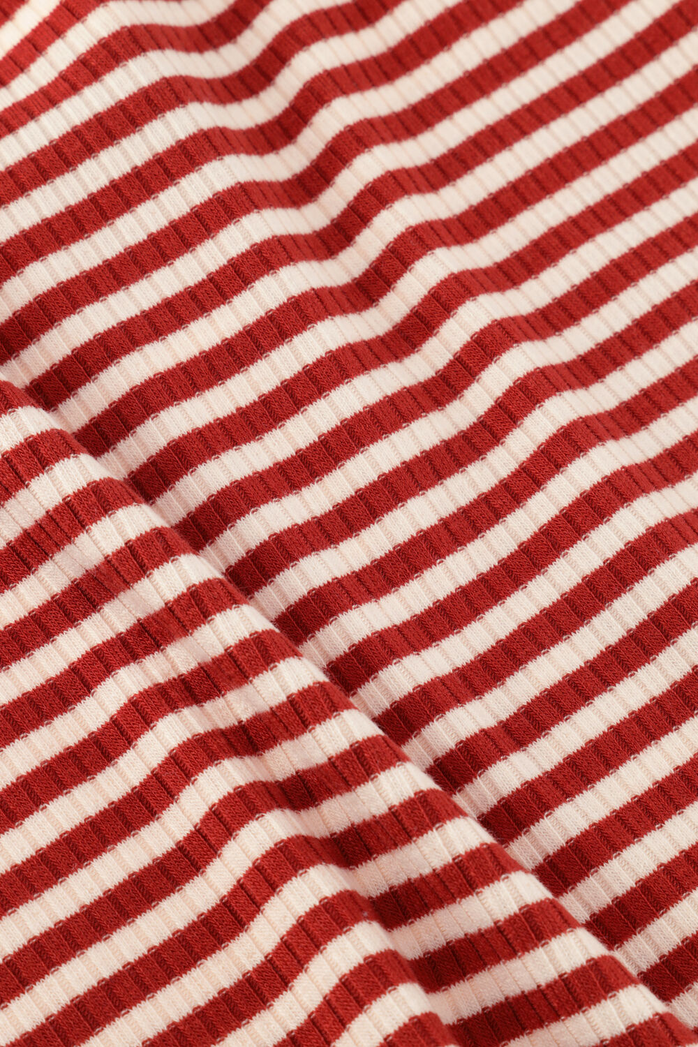 LIKE FLO Haut EVINA SOLID RIB SINGLET en rouge - large