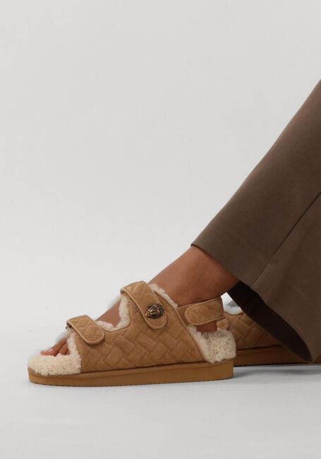 KURT GEIGER LONDON ORSON TEDDY Chaussons en beige - large