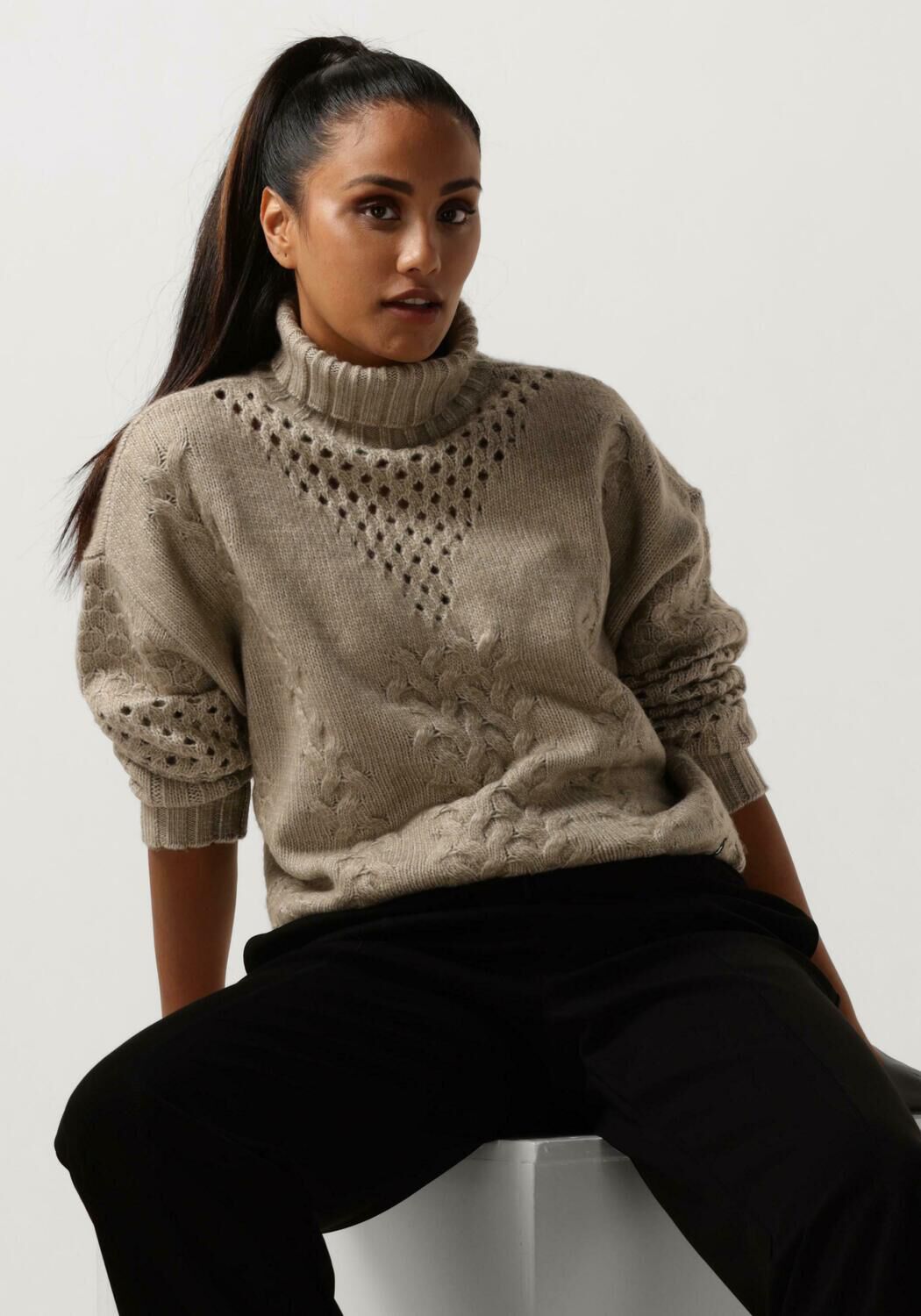 Grijze SIMPLE Coltrui KNIT AC PL 23 1 Omoda