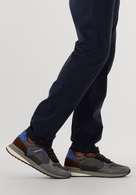 AMBITIOUS Baskets basses TEDDY en gris - large