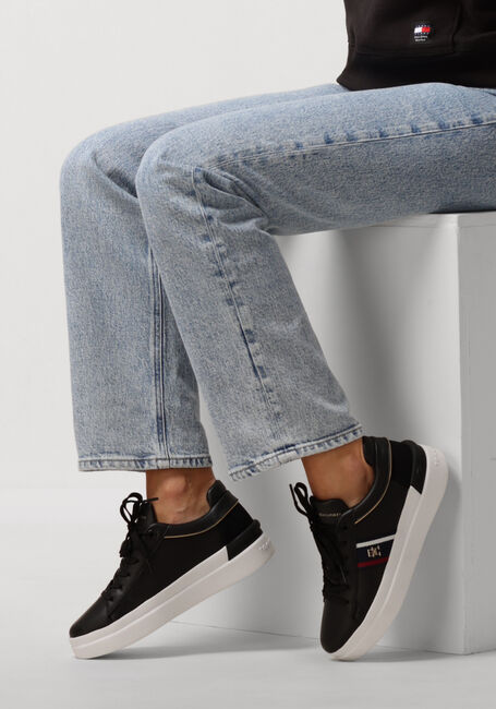 Zwarte TOMMY HILFIGER Sneakers CORP WEBBING COURT SNEAKER - large