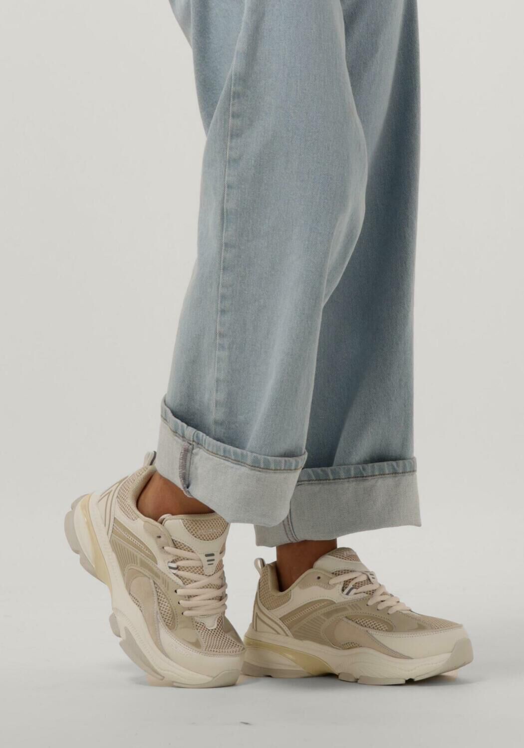 Beige NUBIKK Sneakers COMET RUNNER Omoda