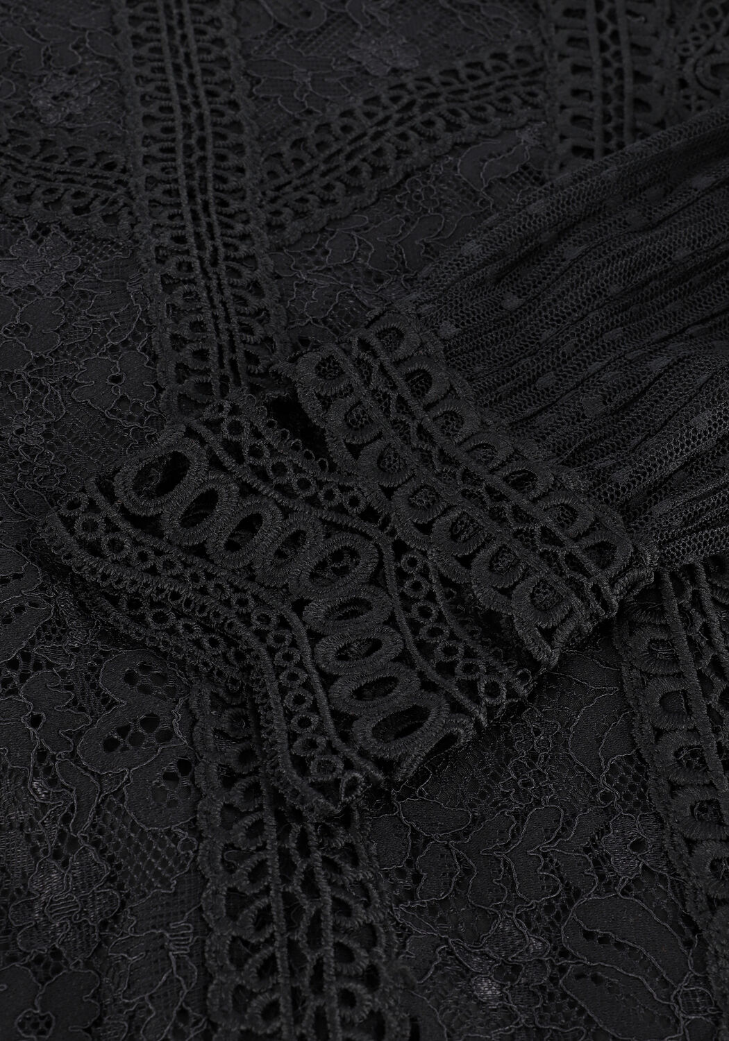 Y.A.S. YASSOPHIRA LS TOP Blouses en noir - large