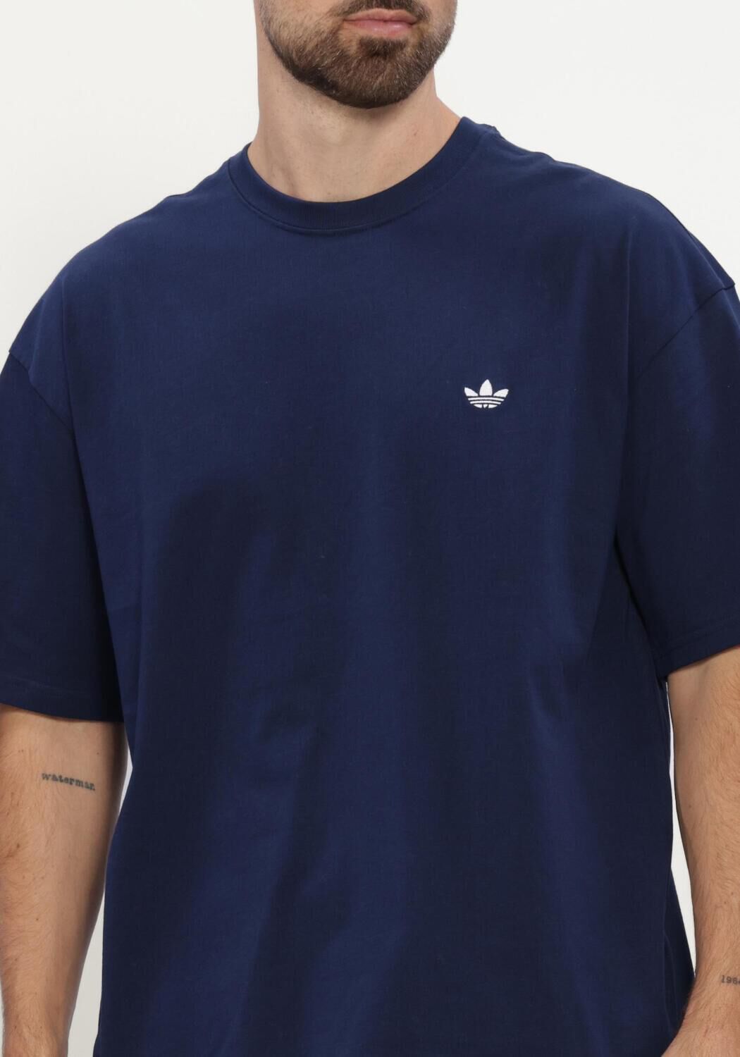 Donkerblauwe ADIDAS T-shirt ESS TEE - large