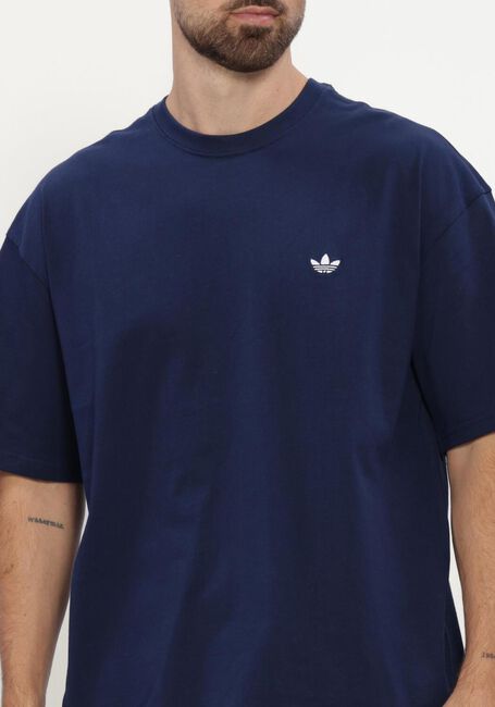 ADIDAS T-shirt ESS TEE Bleu fonc&eacute; - large