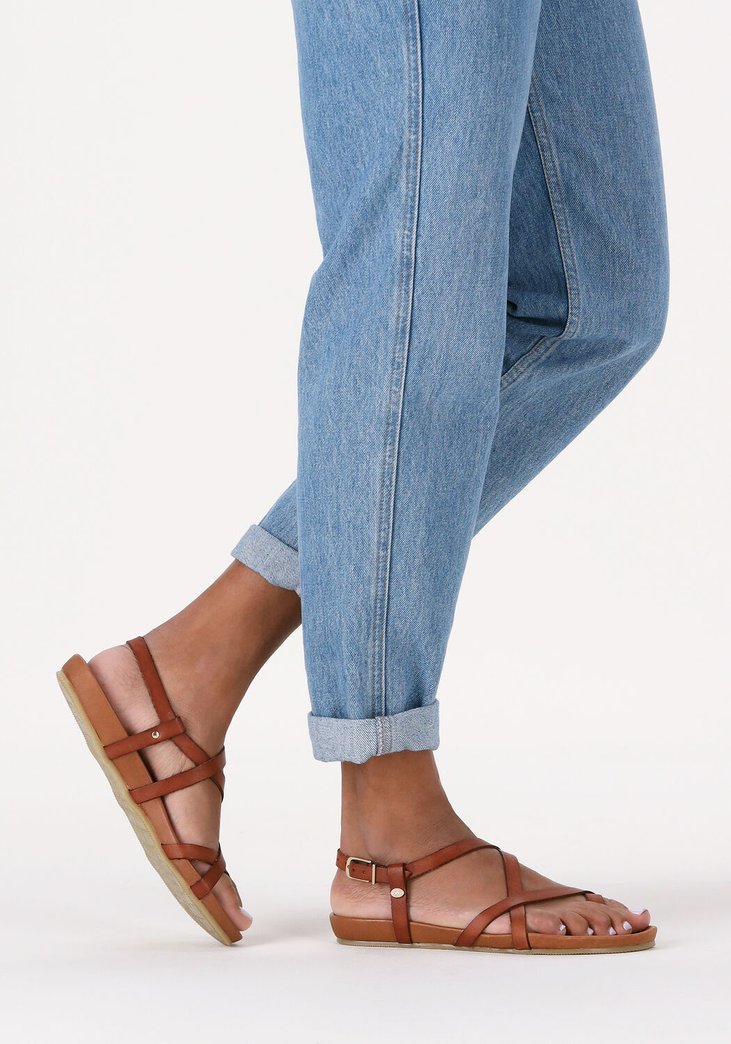 Cognac FRED DE LA BRETONIERE Sandalen 170010200 Omoda