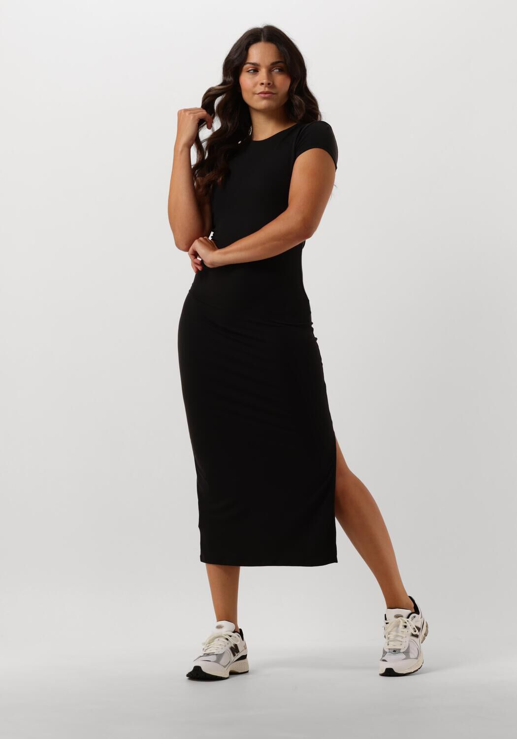 CALVIN KLEIN Robe midi MODAL DETAIL DRESS en noir Omoda