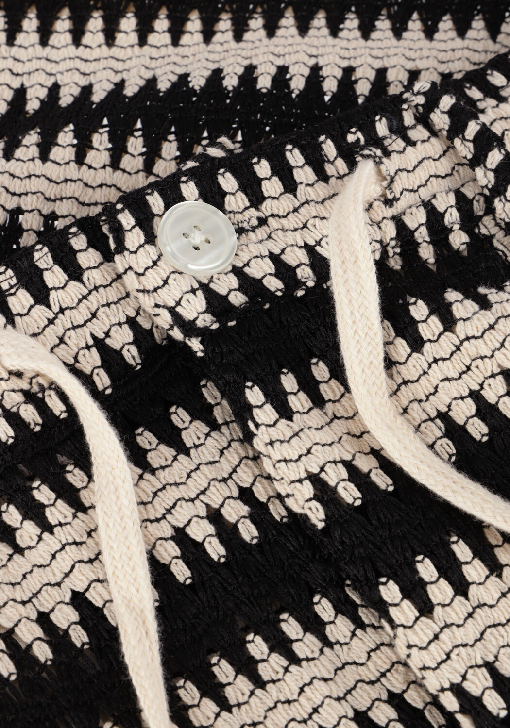 Ecru ANERKJENDT Korte broek AKJAN STRUC STRIPE SHORTS - large