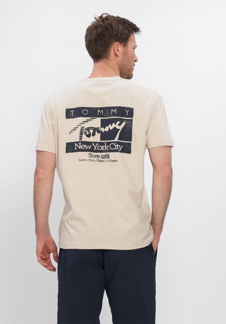 TOMMY JEANS Polo TJM REG SIGN FLAG SS TEE EXT en beige - large